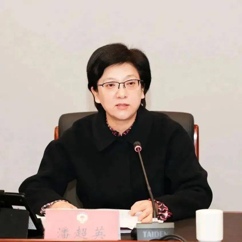 市政协常委会听取"一府两院"工作报告起草情况通报