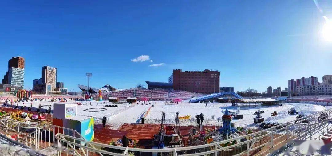 首钢极限运动公园首钢园冰雪汇小石指路"首钢园冰雪汇"进行购票也可以