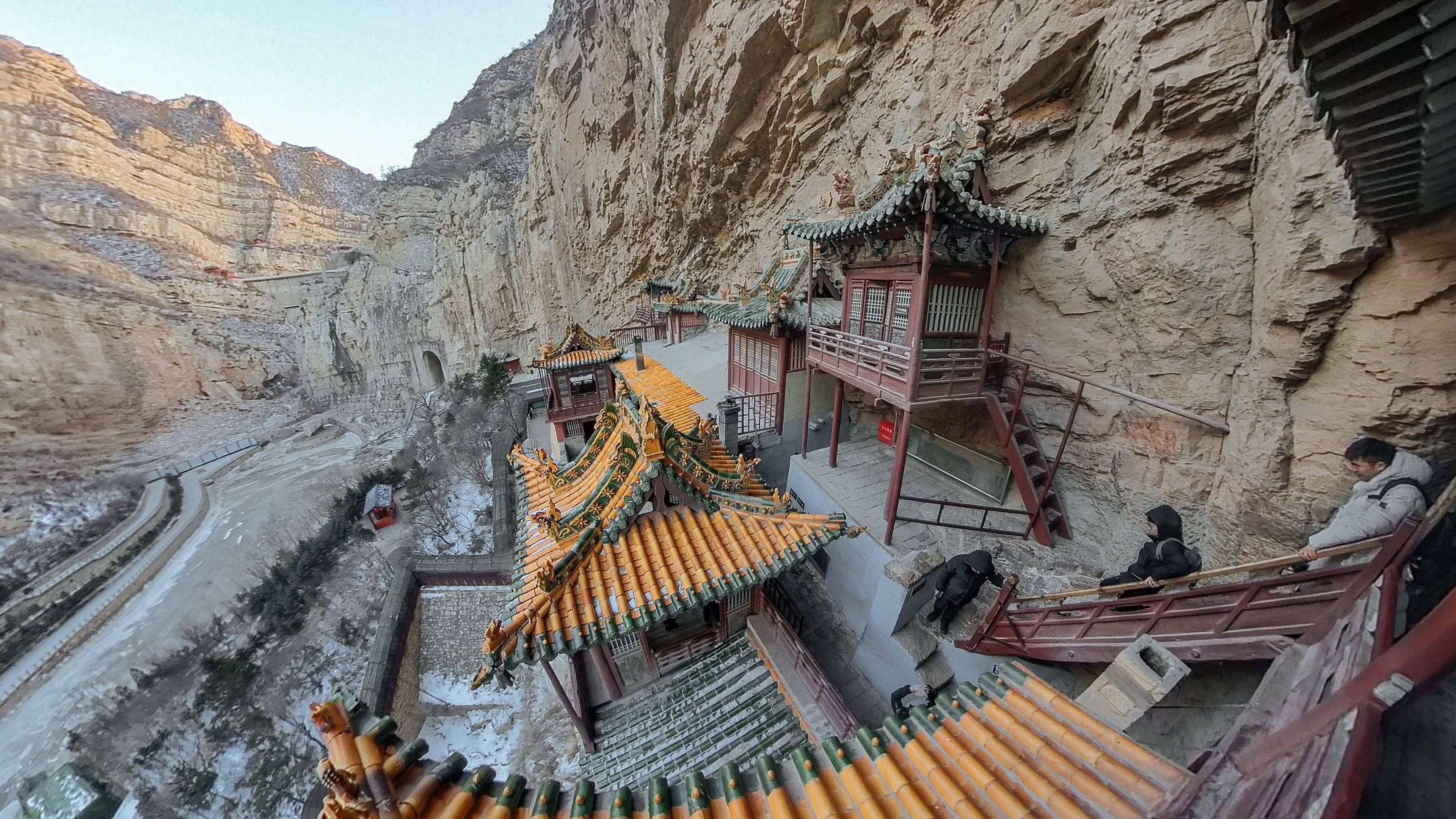 山西大同的瑰宝,中国"最险"建筑,宛如悬挂在悬崖之间_历史_寺庙_古老