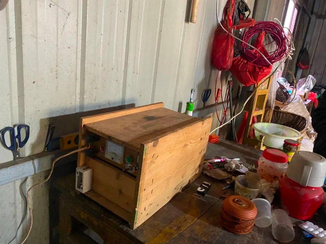 商城县公安局森林警察大队接群众报警称,自家养的一只山羊在上石桥镇