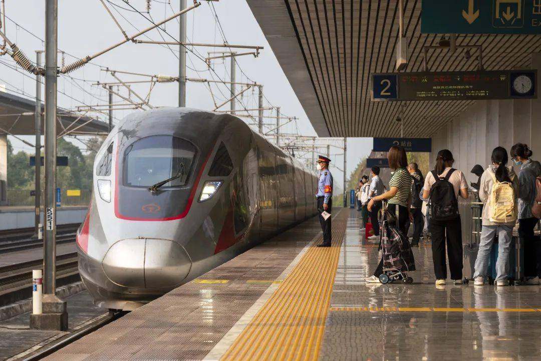 新增列車!清遠半小時直達廣州市區_方向_白雲_鐵路