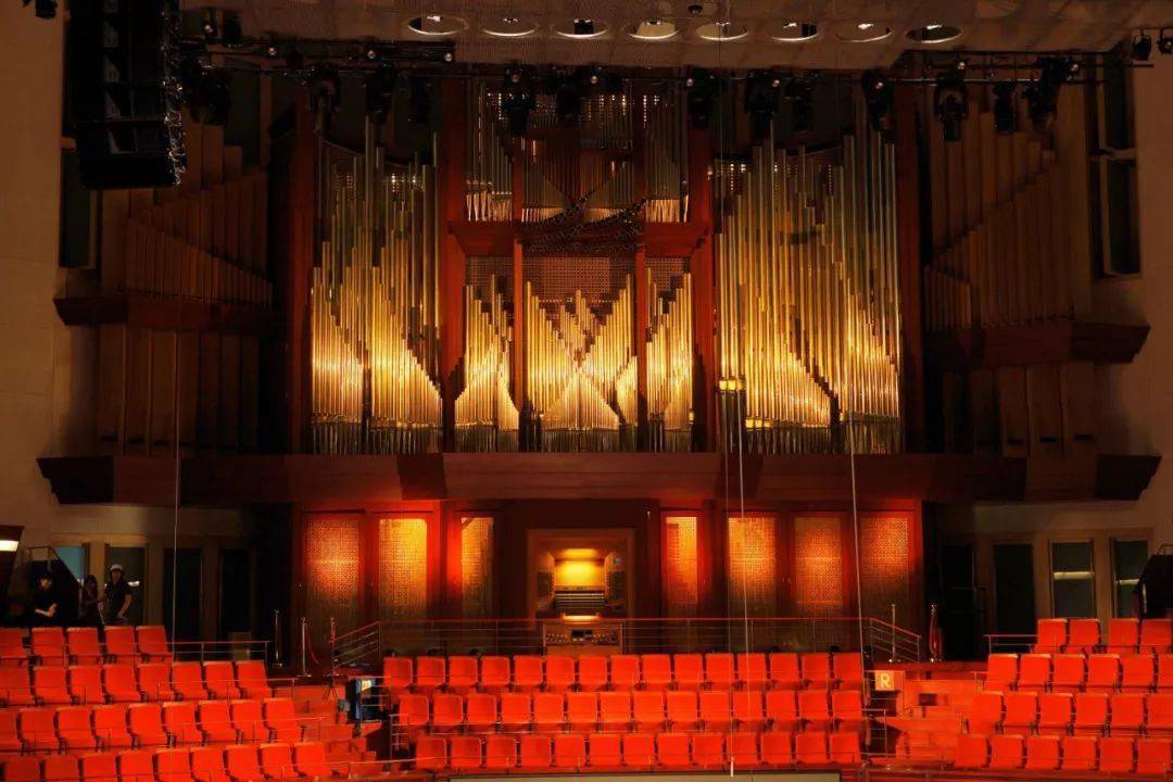 28(周四)20:00地点:深圳音乐厅演奏大厅(73点击购票)外表雄伟华丽