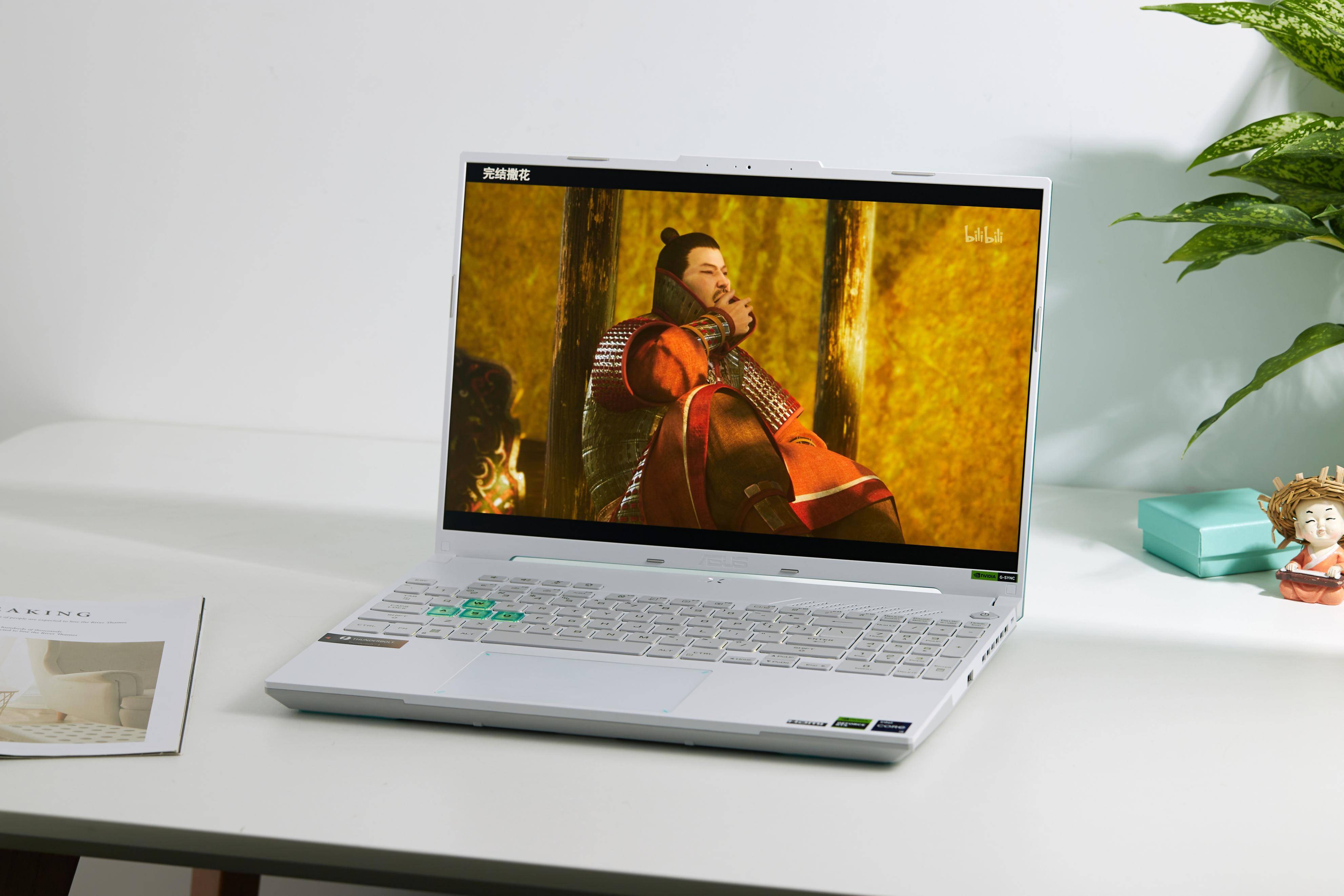 华硕天选5 pro图赏:hx55标压处理器 窄边框电竞屏,体验大升级_游戏