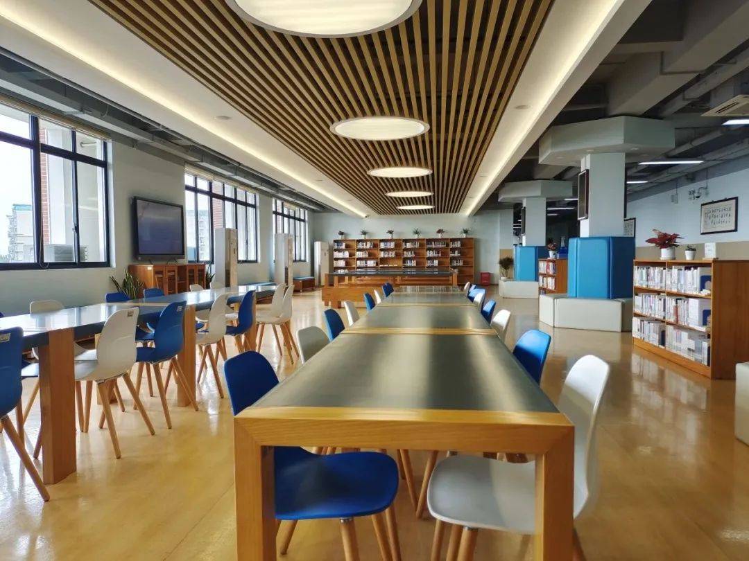 历时1年4个月，全新的长宁区少年儿童图书馆西馆终于回来啦！_图书室