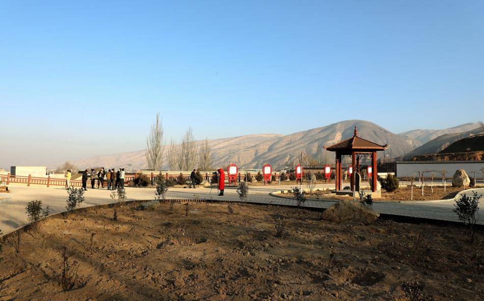 武山县鸳鸯镇广武村:建设宜居宜业和美乡村_红色_文化广场_环境