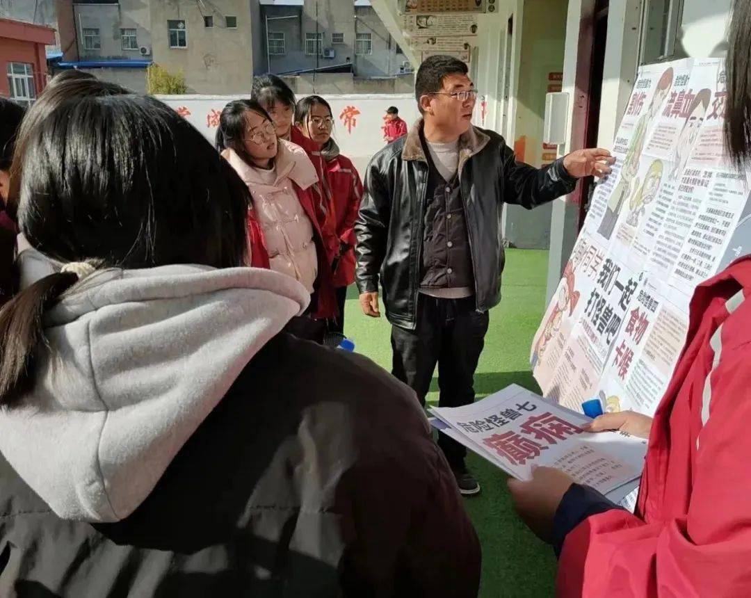 永城市开展少年急救官生命教育科学艺术展进校园活动(三)_师生_中小