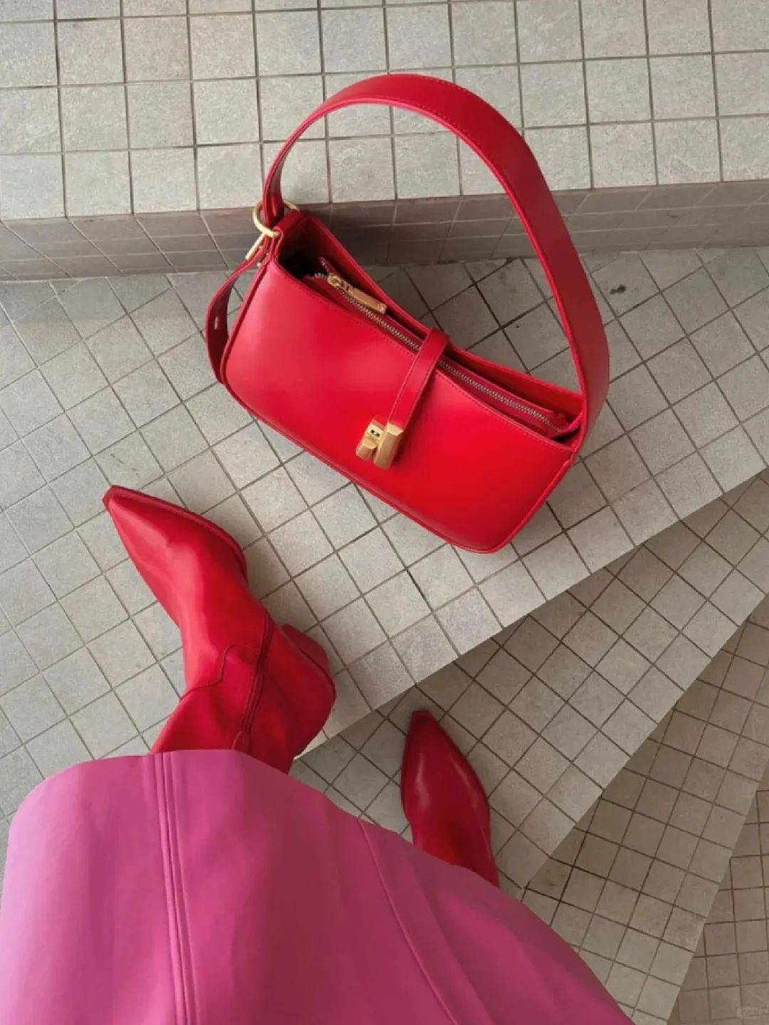 红色_黑色_灰色