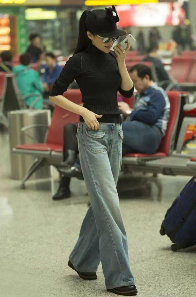 51的许晴,身高168cm,体重50kg,许晴的风情万种,性感妩媚鲜