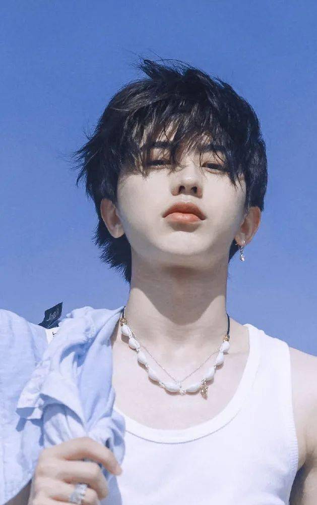 一问一答 | 迪丽热巴,胡歌《繁花》,赵丽颖张艺谋,蔡徐坤,宋祖儿