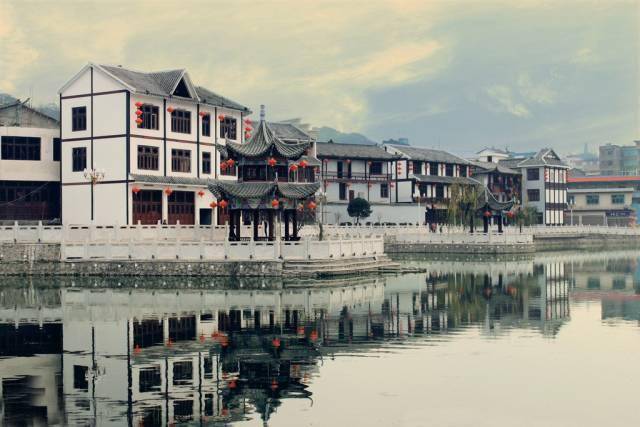 享趣毕节 | 贵州有座小城叫织金,她的风景美如画!_安顺_织金县_建筑