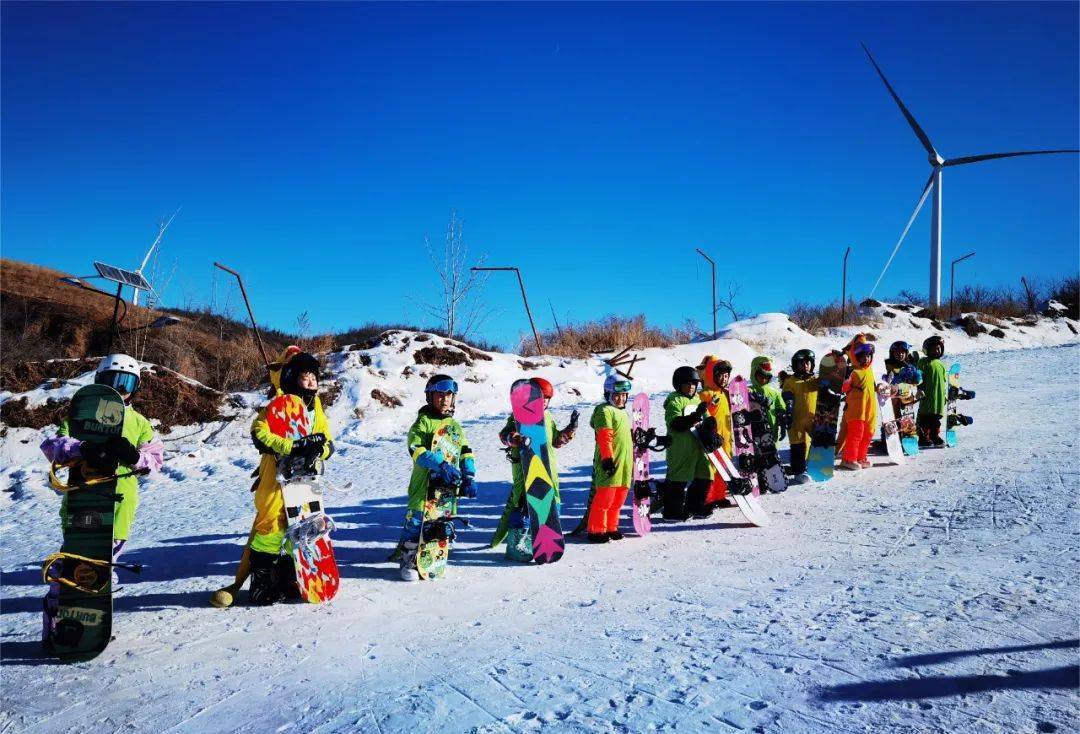 辽宁省朝阳市滑雪场图片