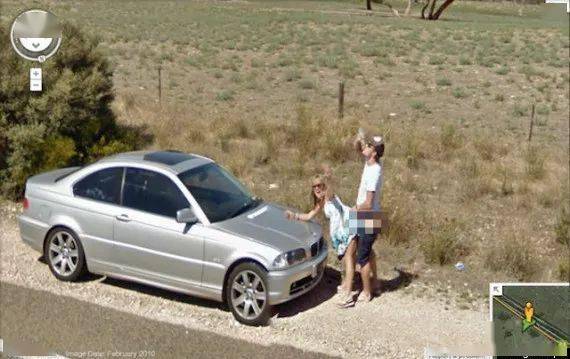 挠痒痒得找个合适的地方哦法国小镇拍的怪东西不开车真不敢走这里光屁