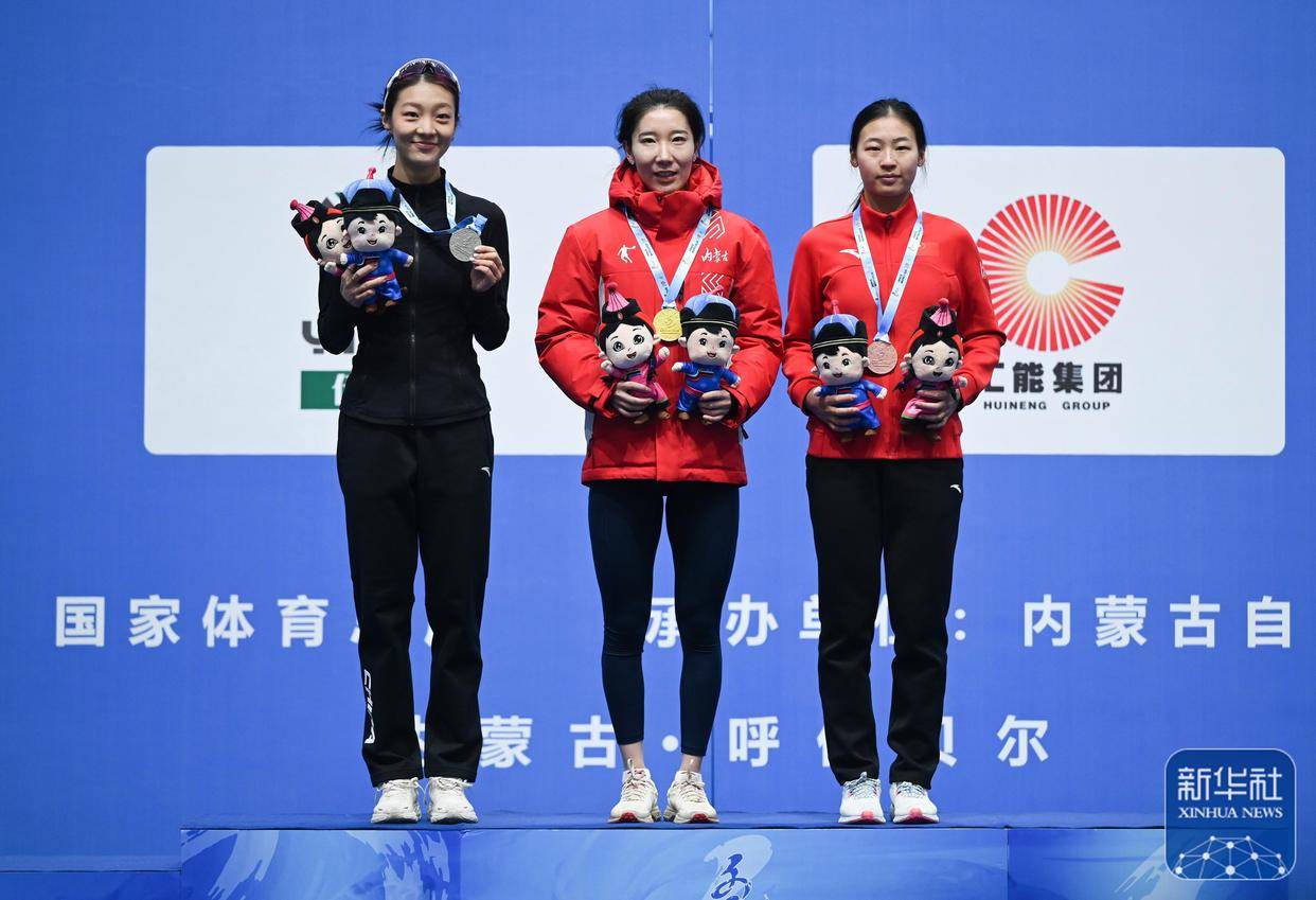 队选手韩梅获速度滑冰公开组女子5000米冠军_比赛_黄余琳_河北队