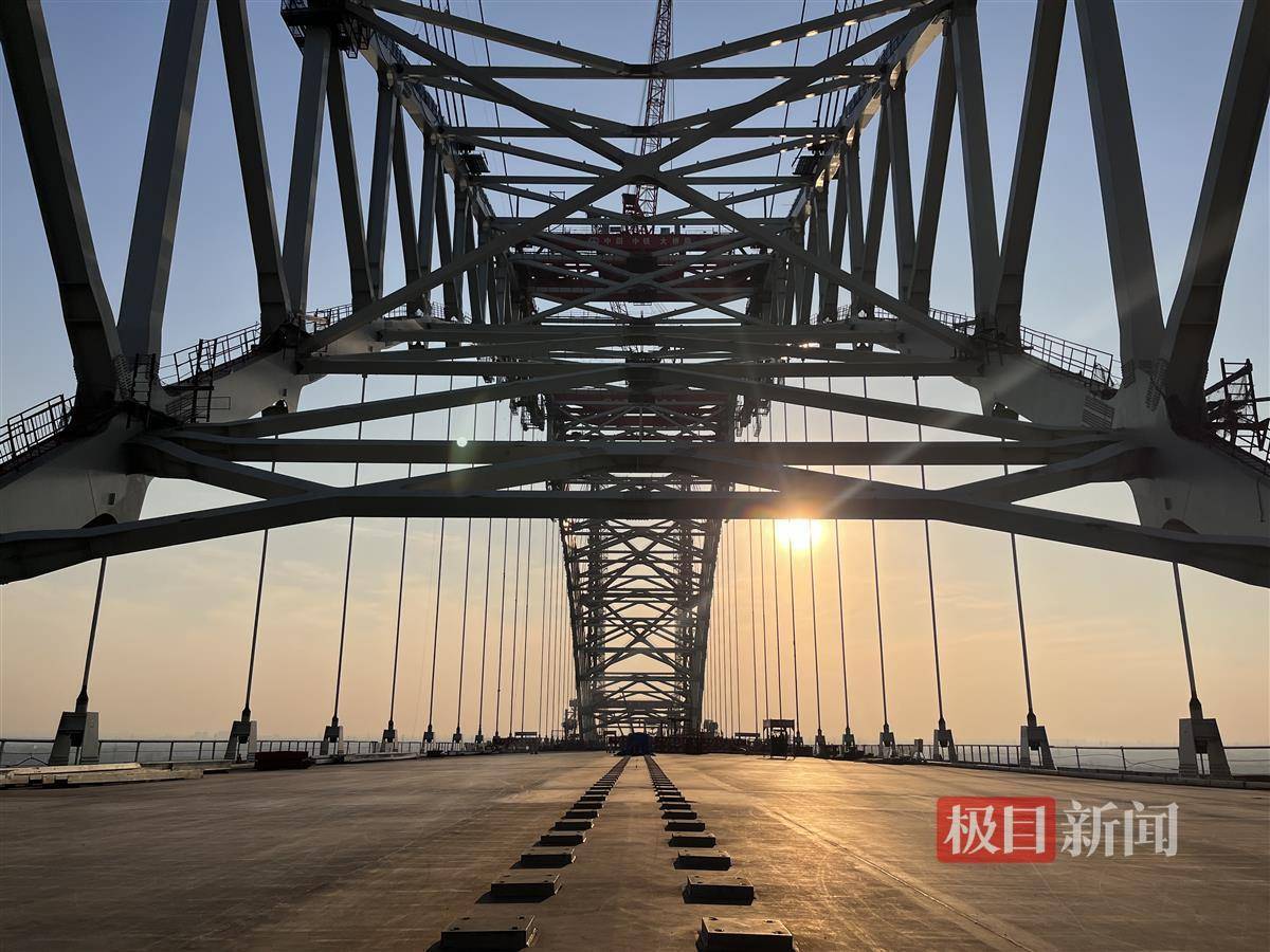 常泰长江大桥录安洲专用航道桥合龙_中铁大桥院_设计_平联