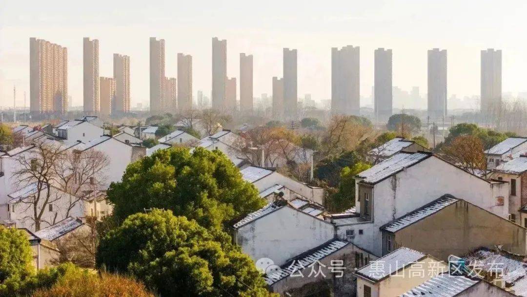 在保留丁熊照故居及周边村落人家原生态风貌的基础上,以华圻小学旧址