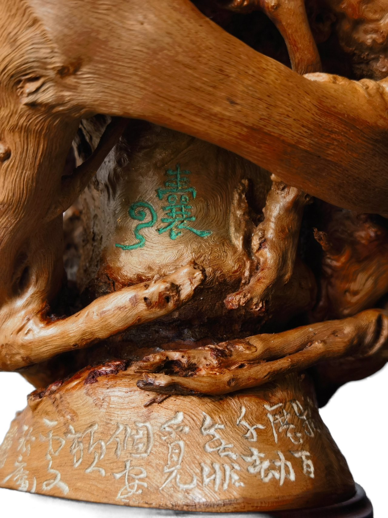 木雕最打动人的地方,正是在其经受风雨之处