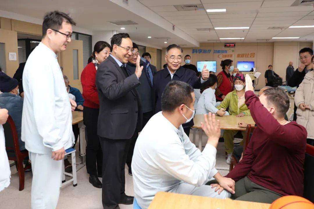 中国工程院院士,国医大师张伯礼一行莅临西安中医脑病医院调研指导