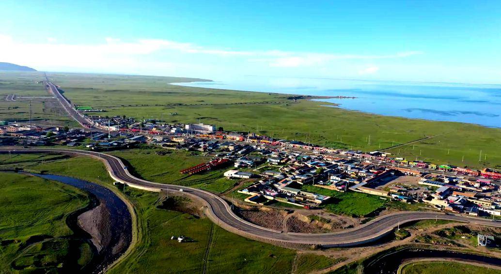 黑马河火爆出圈_游客_河镇_青海湖