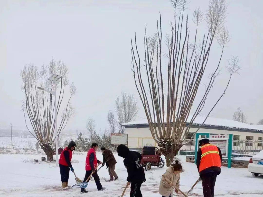 札薩克鎮:除雪破冰保出行 供熱保障暖人心_工作_群眾