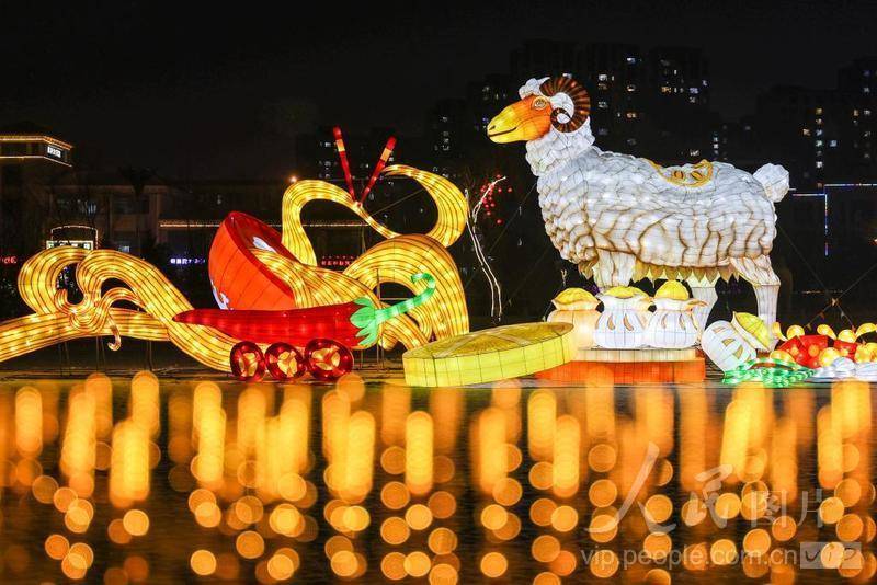 内蒙古呼和浩特:花灯璀璨迎新春_玉泉区_盛宴_主题