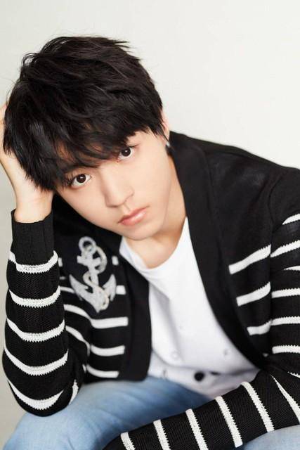 王俊凯:备受央视的认可,刚上了《新闻直播间》又接受cctv-6专访_艺术