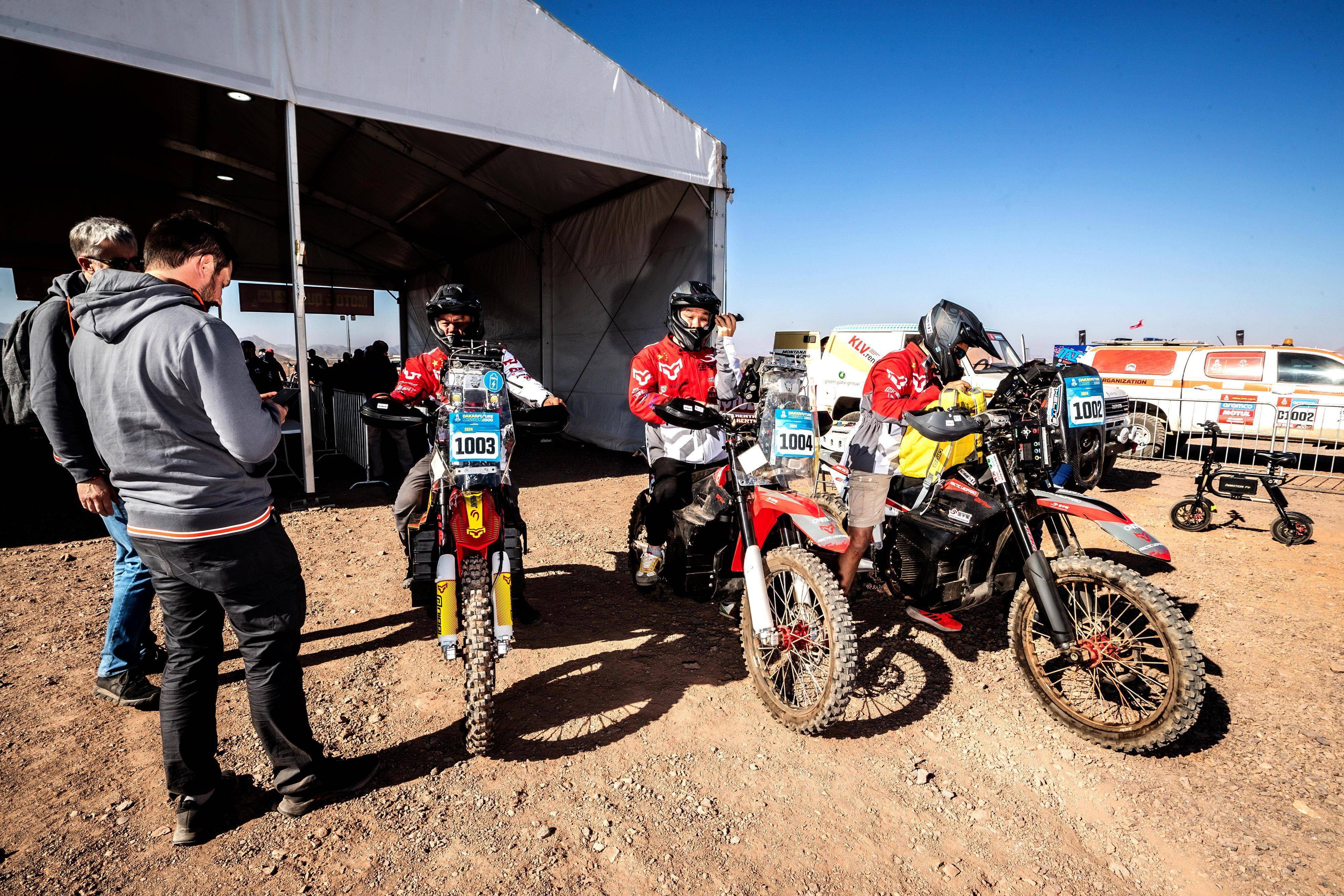 2024 达喀尔拉力赛,honda crf 夺得摩托车组冠军_赛段_来自_比赛