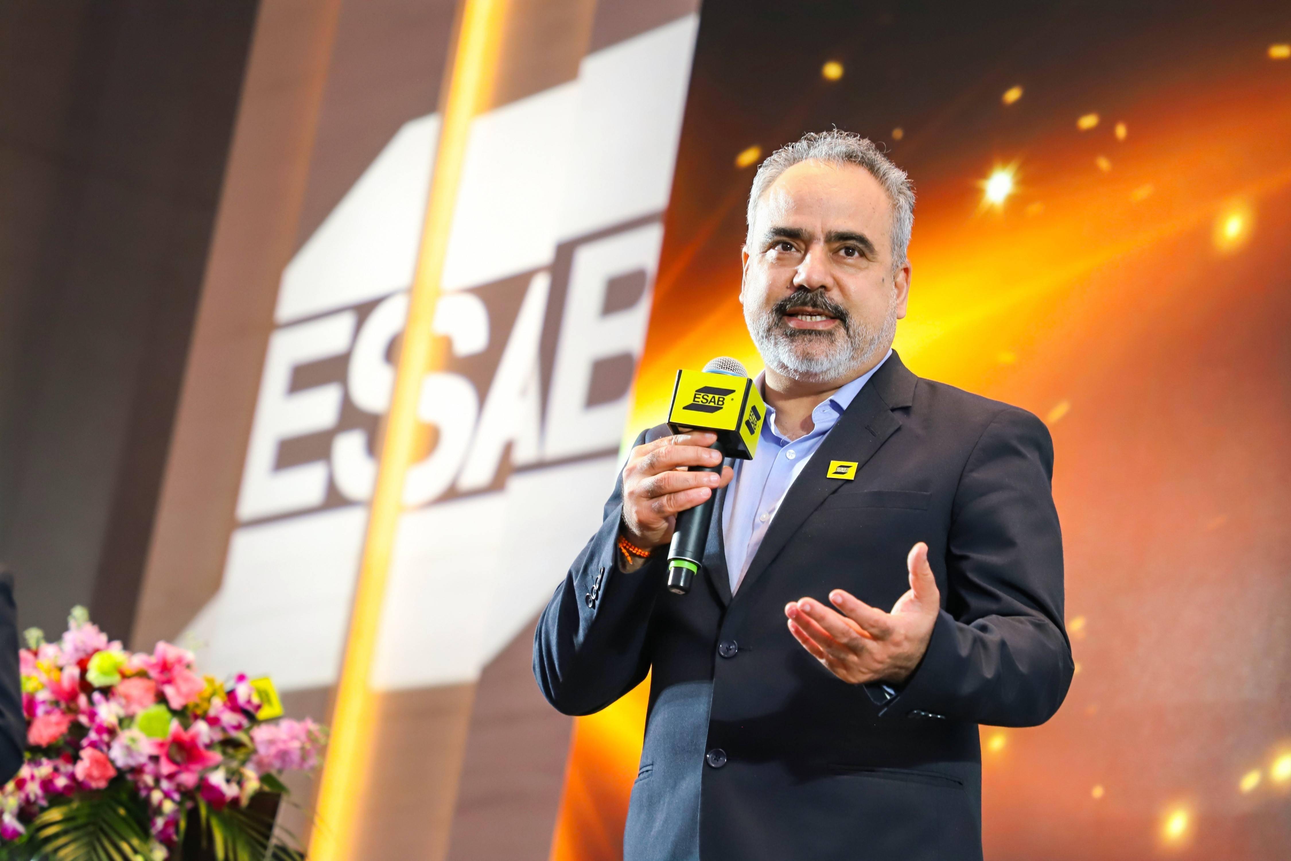 睿启新程 至臻未来 伊萨成功举办2024年中国/东北亚经销商会议_焊接