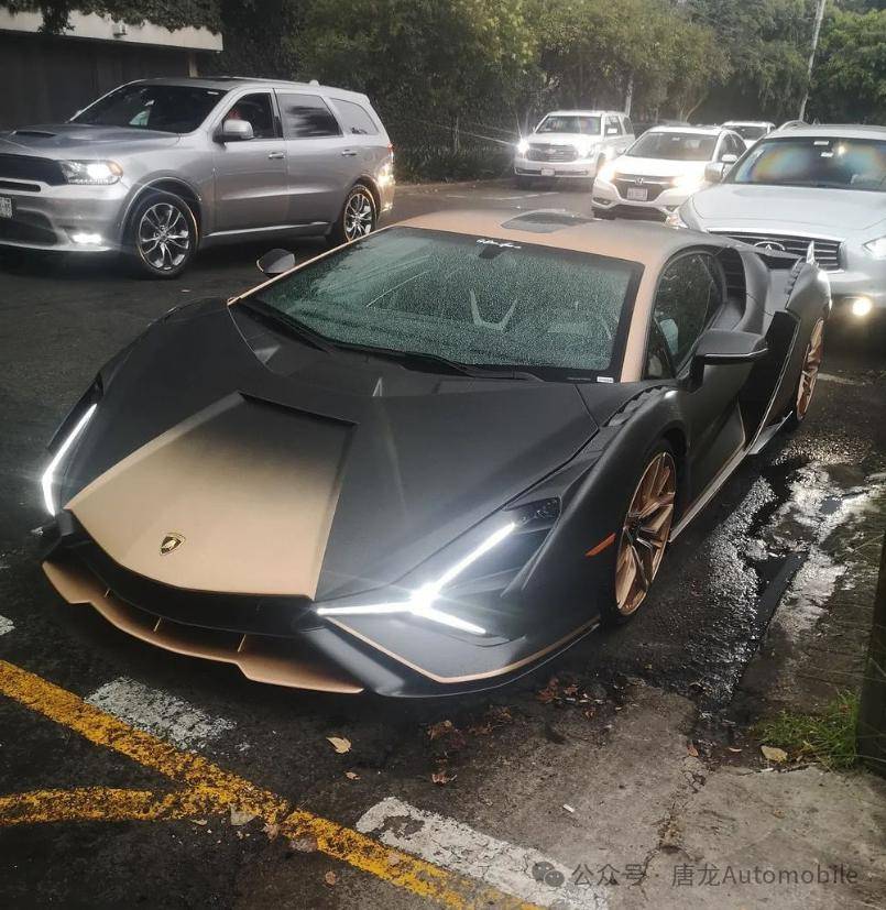 【蛮牛传奇之作】兰博基尼sián fkp 37 轧马路!路边社拍摄