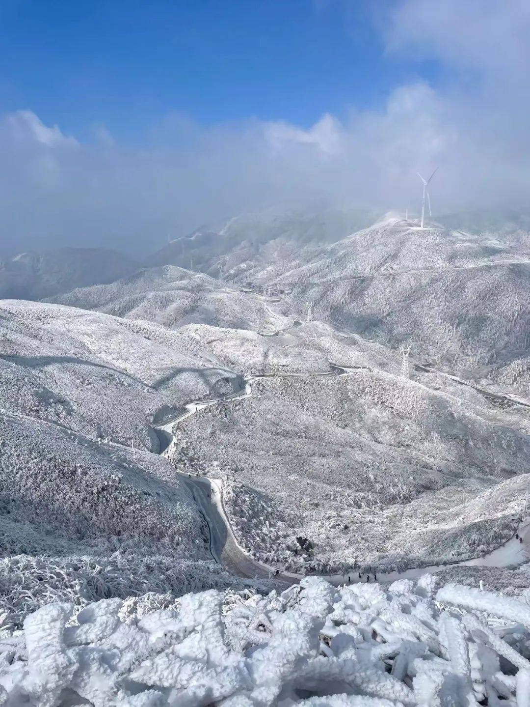 【水浪花谷 云冰山】美爆了,行摄千亩山楂花基地,漫步水浪花谷,打卡岭