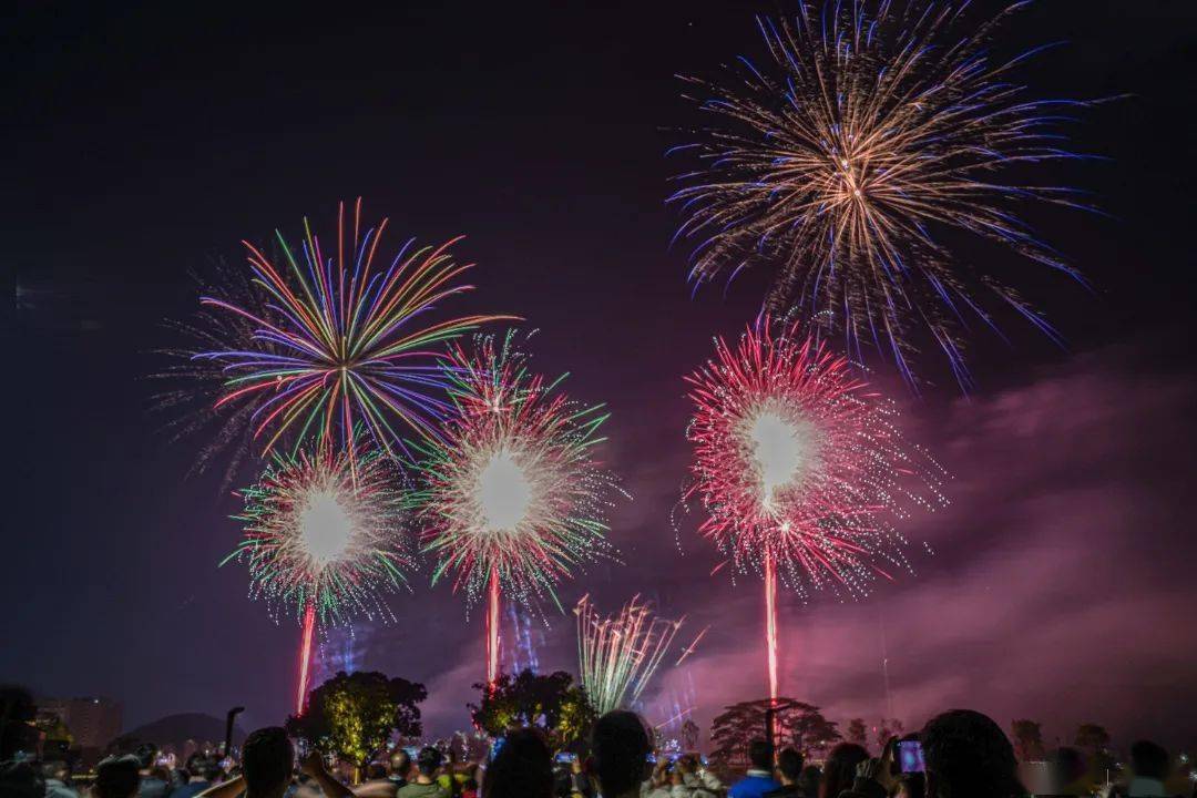 今年春节,东莞这些地方有烟花活动!