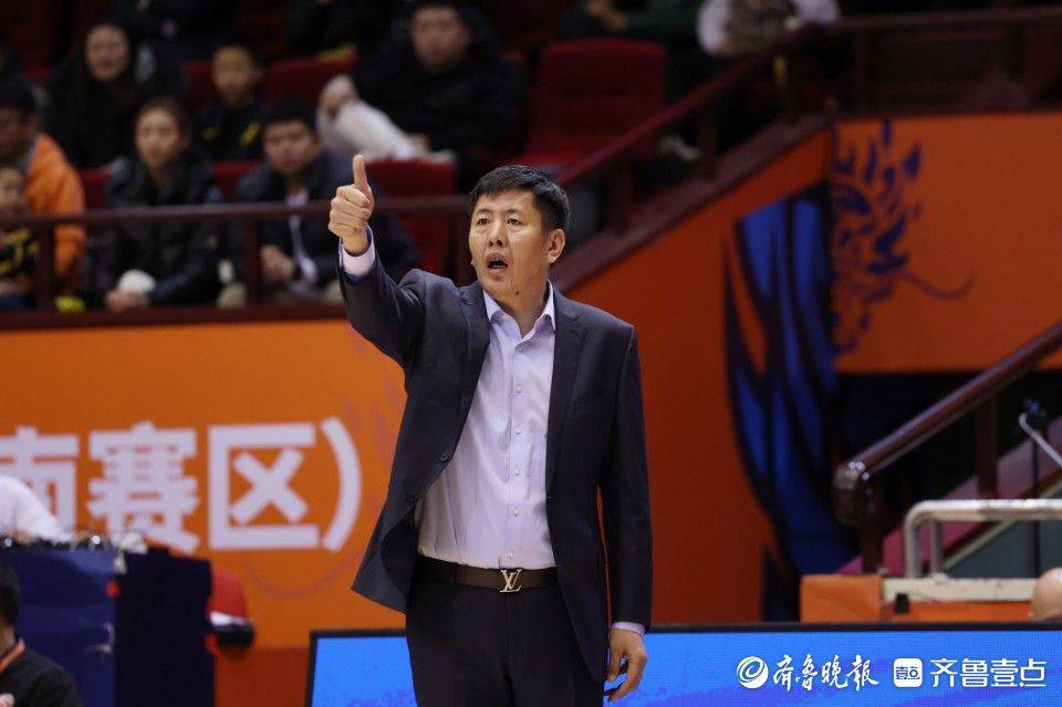 图集|山东高速男篮112:105战胜广州龙狮_本赛季_形势_王鑫