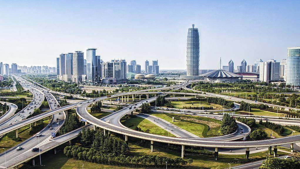 河南郑州市风光 视觉中国 资料图1月24日,河南省公布2023年经济运行