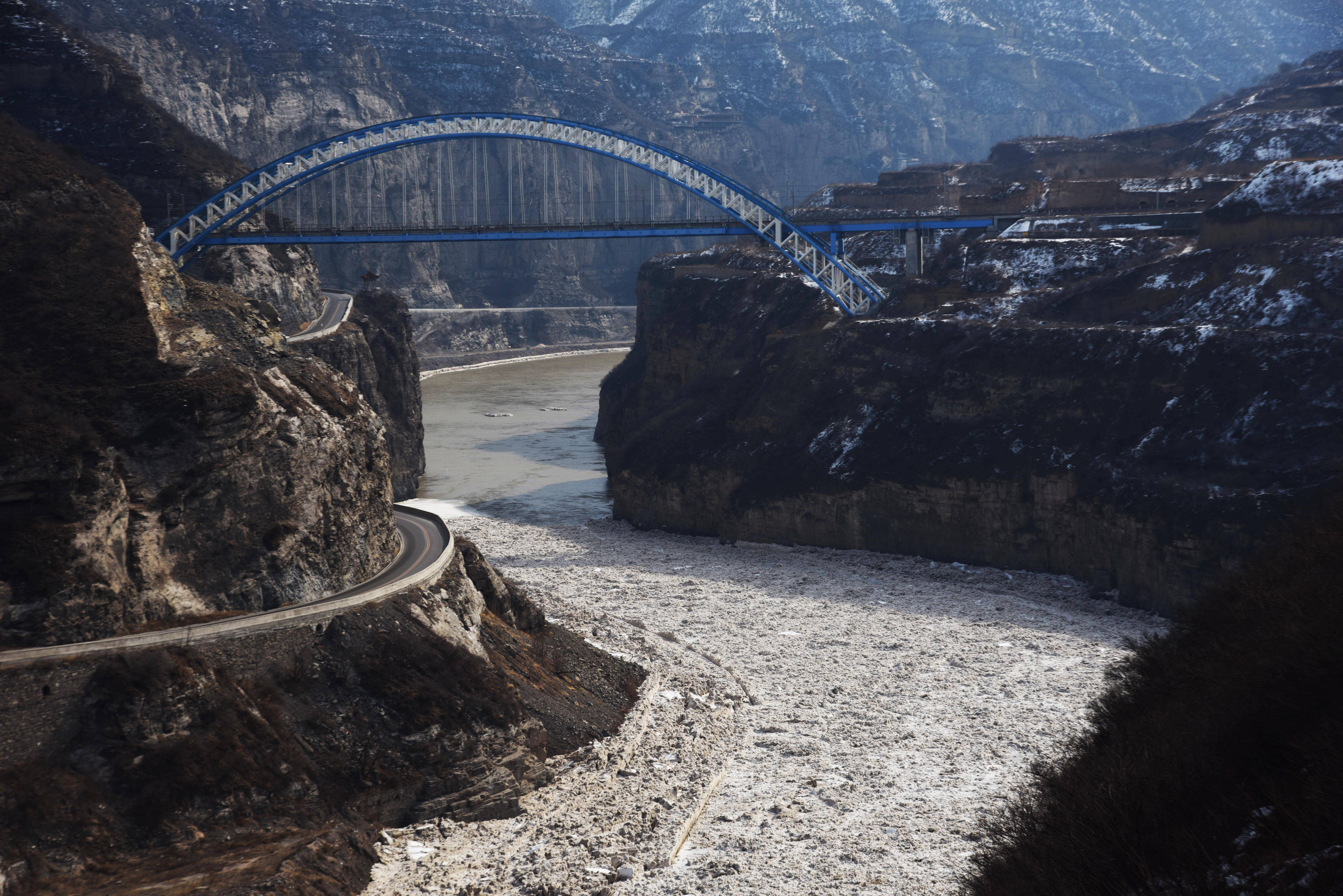 黄河晋陕峡谷南段现大面积流凌