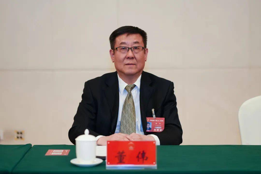 市人大代表董伟作为一名来自养老服务一线的市人大代表,听完今年的