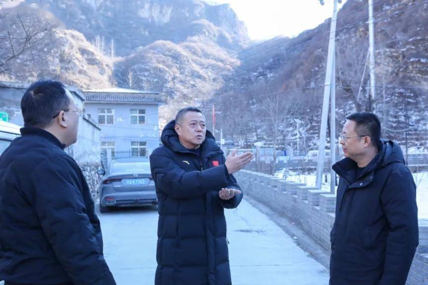 沿途走访中,佟刚嘱咐乡村两级干部要建立工作台账,及时准确了解群众