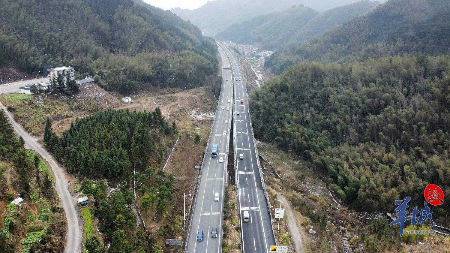 二广高速湖南路段图片