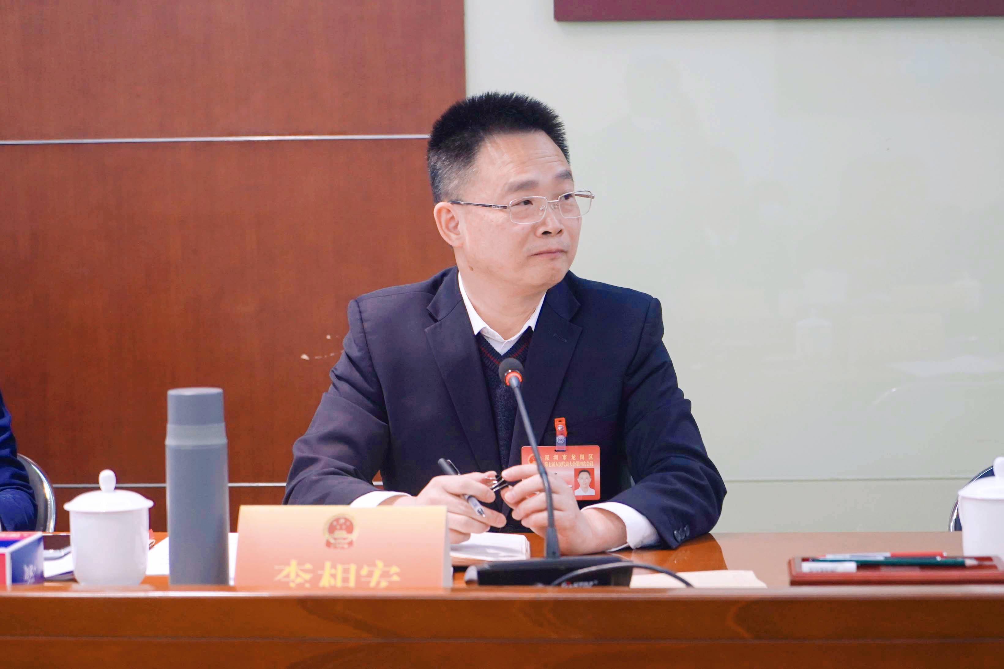 龙岗区人大代表,龙城街道党工委书记李相宏表示,龙城作为龙岗区委区