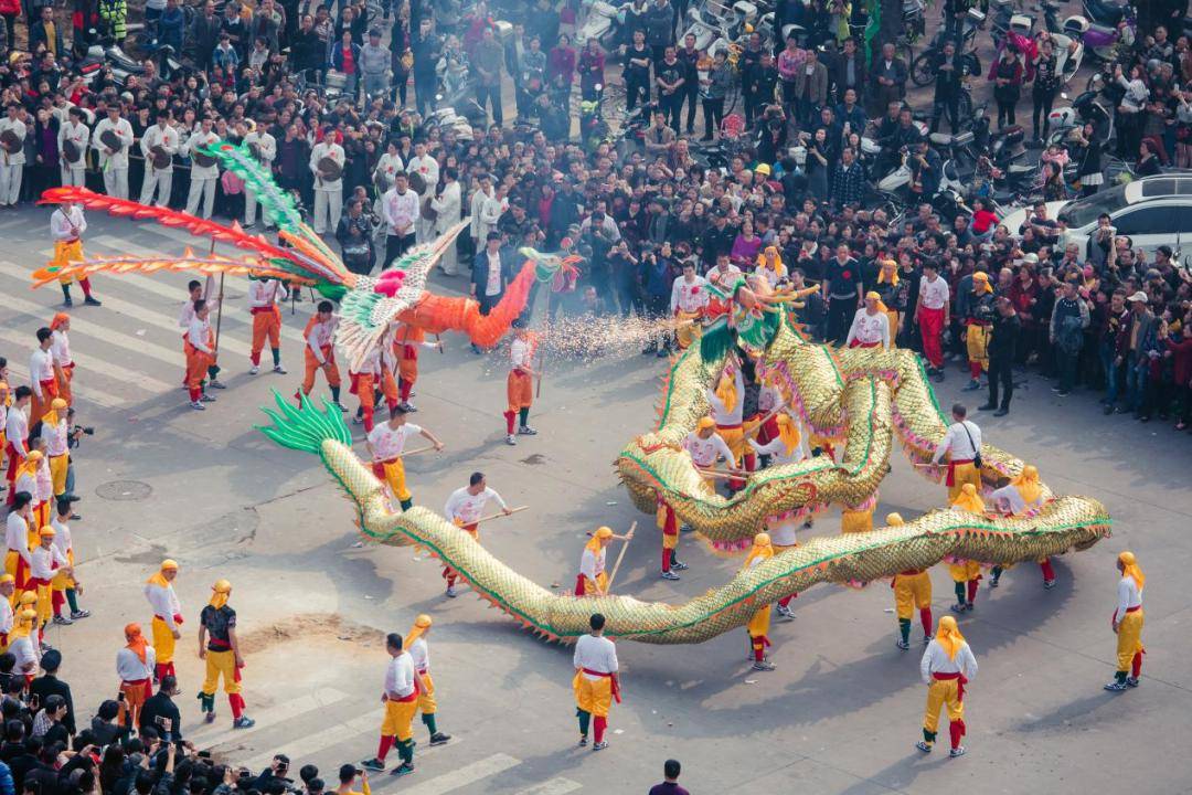 融动物之神龙虾舞,麒麟舞,醒狮舞双咬鹅舞,龙凤舞此外还有鳌鱼舞西门