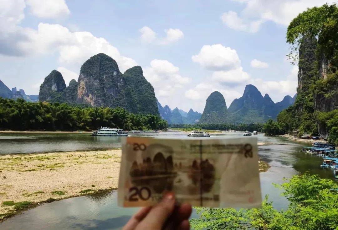 春节日均低至063xx游遍甲天下桂林山水,品高山流水特色长桌宴 啤酒