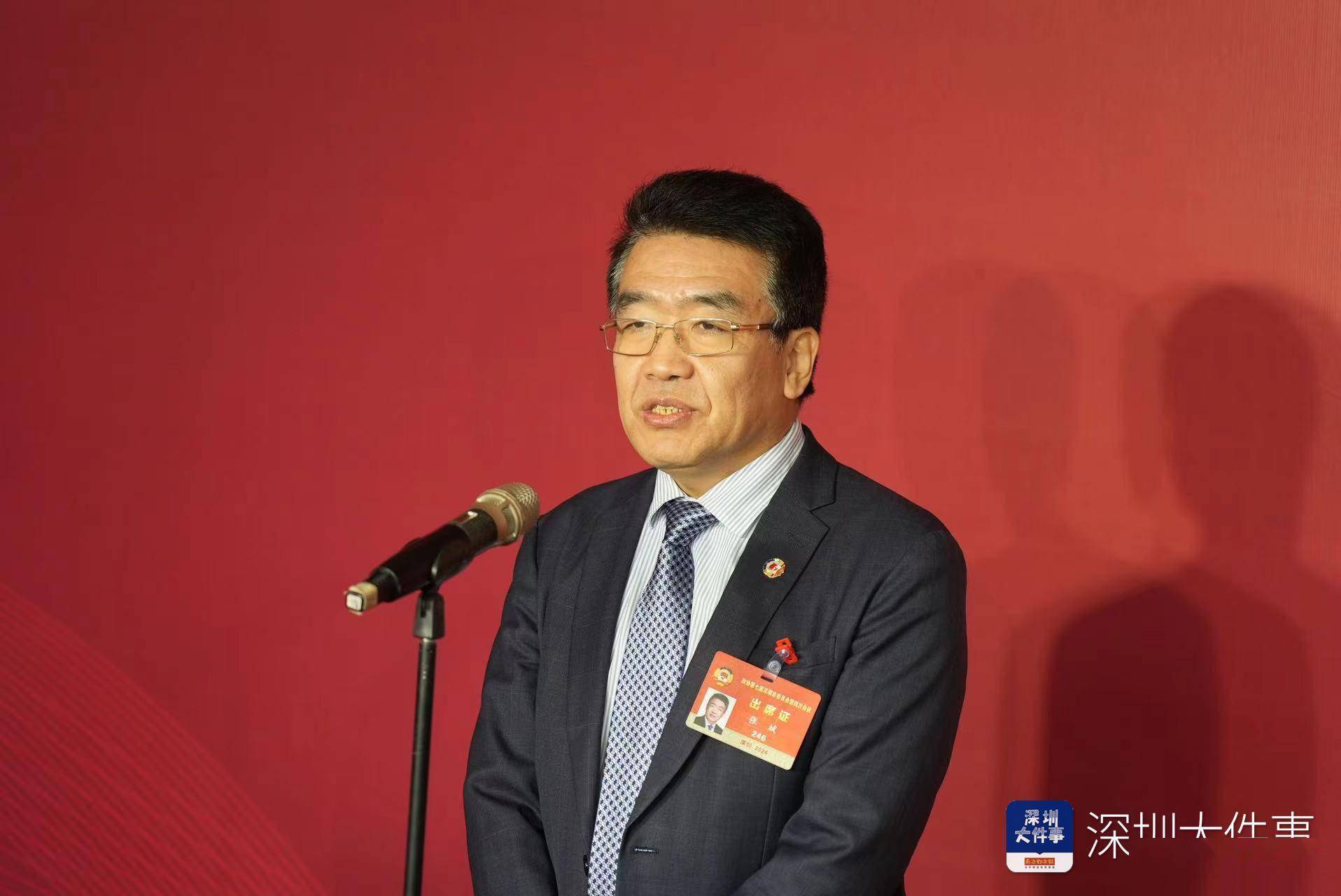 第二场“委员通道”开启，政协委员热议人工智能、知产保护