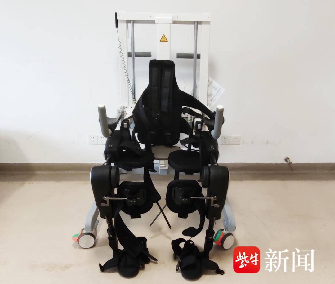 让康复插上科技的翅膀:南京明州康复医院引进下肢外骨骼康复机器人