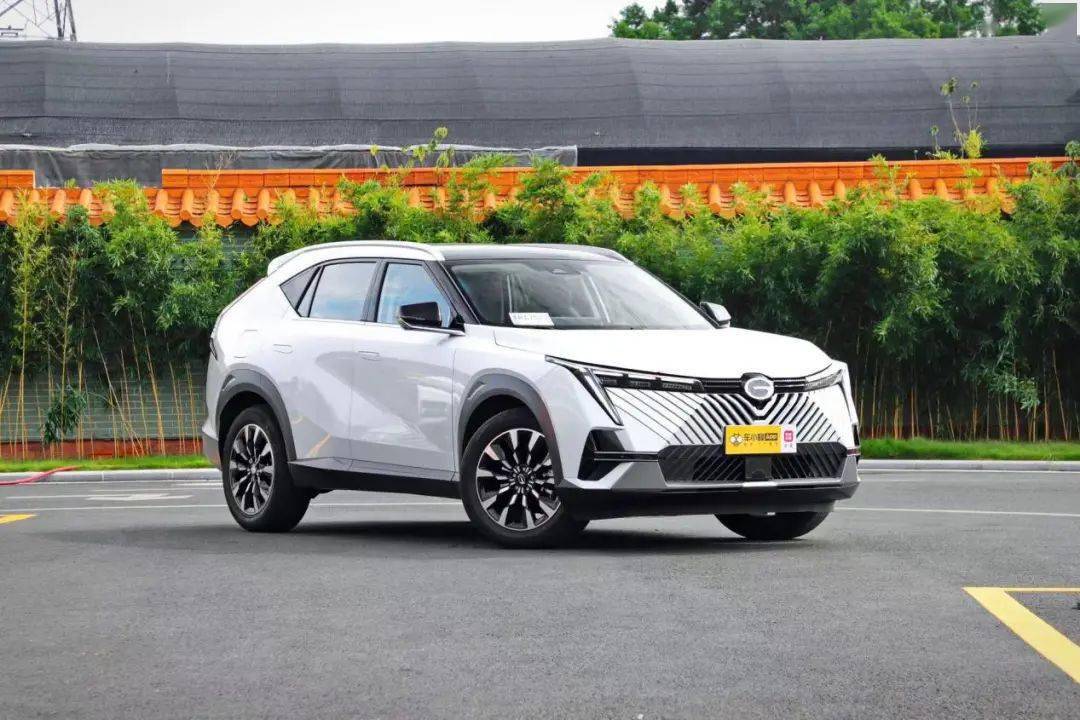 买不起国产车?全系8at,12.3寸双联屏,轴距超2米7,11万就能买!