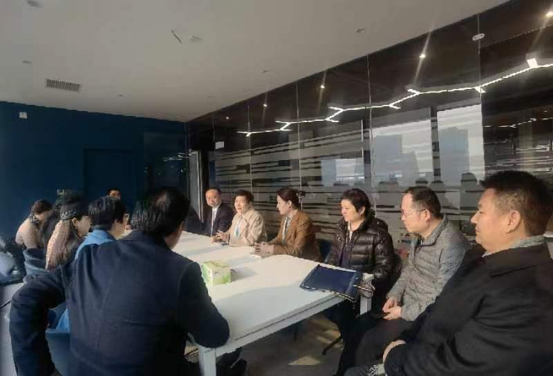 在认真听取了大家发言后,魏宁娣再次向各位华人华侨的到来表示欢迎和