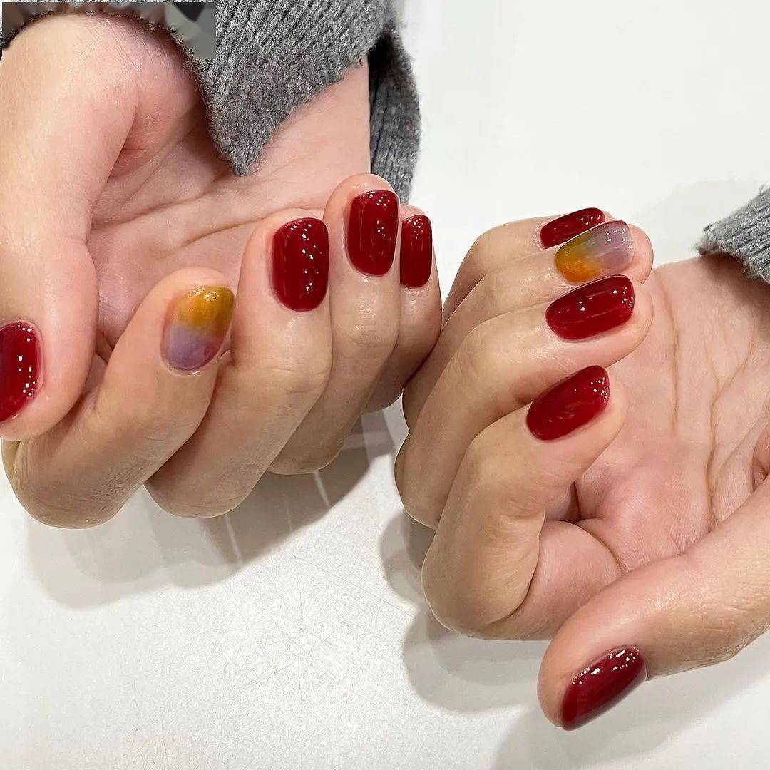 2024年短指甲也有春天!_美甲_款式_蝴蝶结