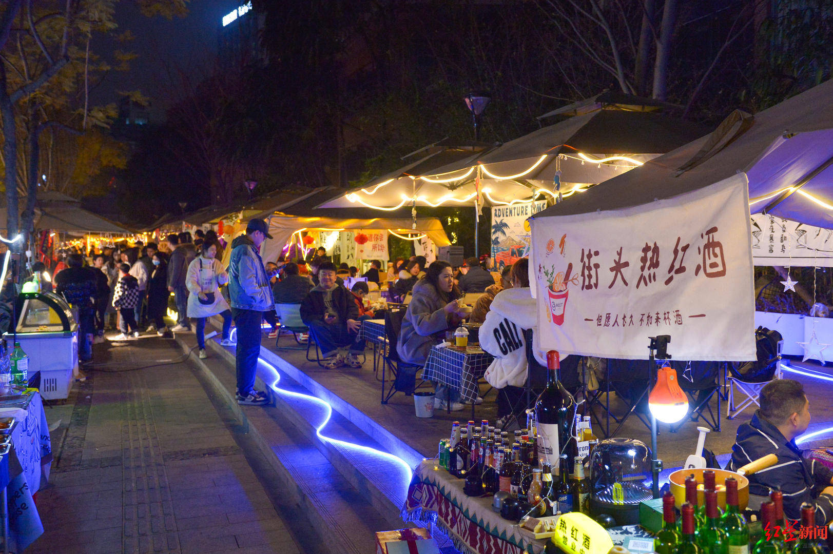 市政协委员建议:设立"书画夜市,为成都夜经济增添本土传统文化特色