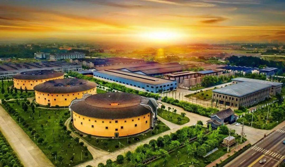 【贯彻落实邛崃市"两会"精神①】开新局谱新篇:着力培育新质生产力