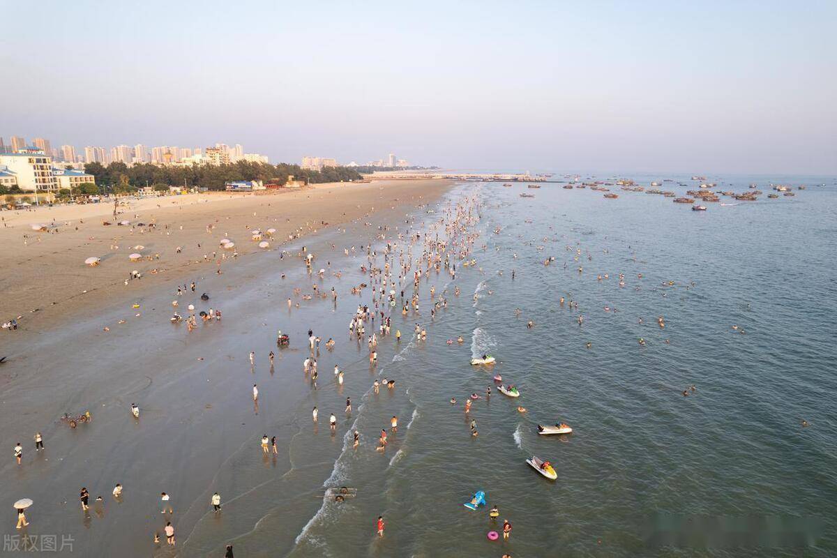 中国这座海滨城市,海景不输三亚,是性价比天花板的宜居天堂