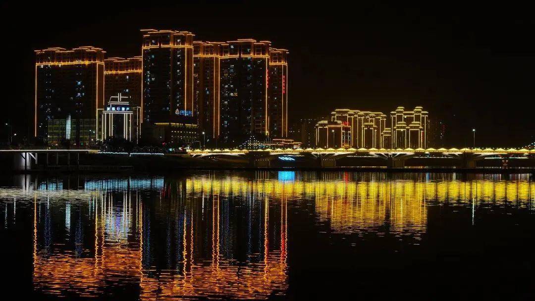 靓了!成县灯光璀璨迎新春!_彩灯_花灯_灯笼