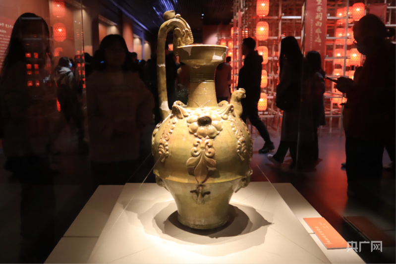 【新春走基层】百余件北朝隋唐文物亮相广西民族博物馆 市民可免费