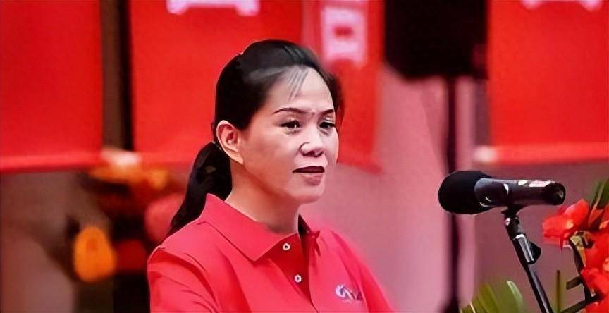 享乐主义充斥了灵魂,她被逮捕_吴静_贵州_集团